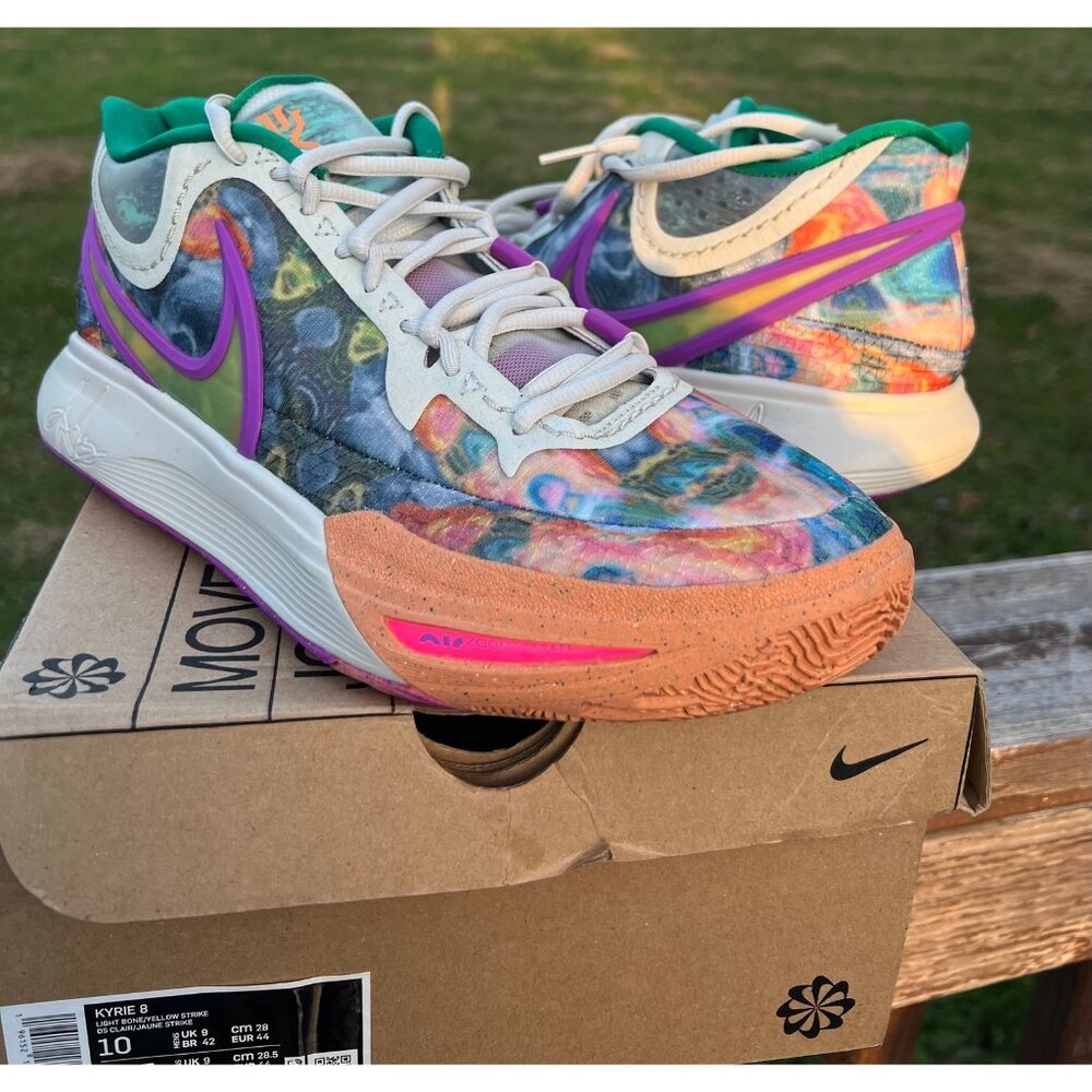 Nike Kyrie Irving 8 "Circle Of Life" sneakers size 10